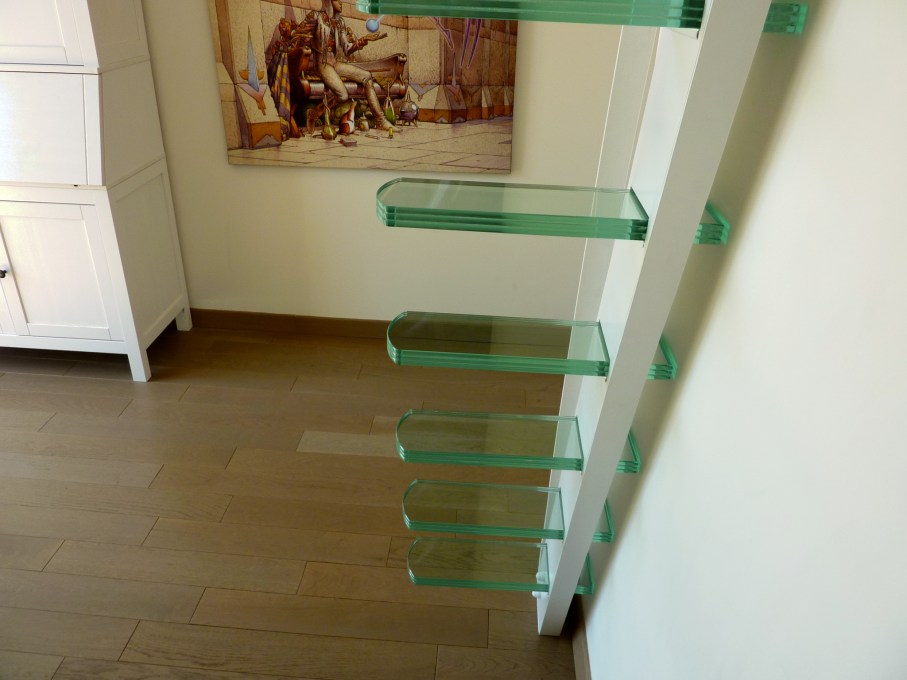 escalier suspendu flottant verre