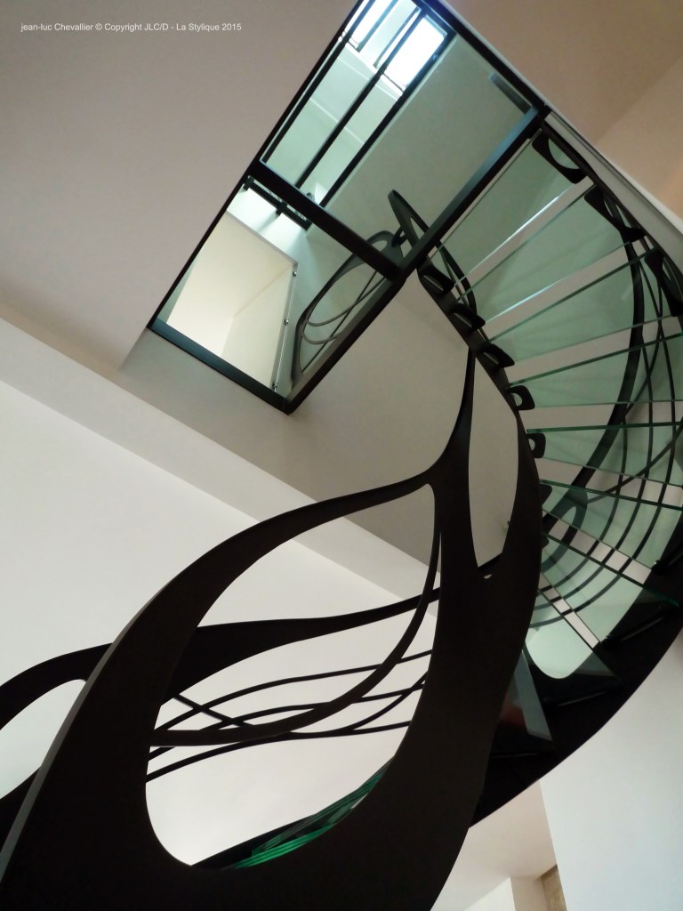escalier design verre
