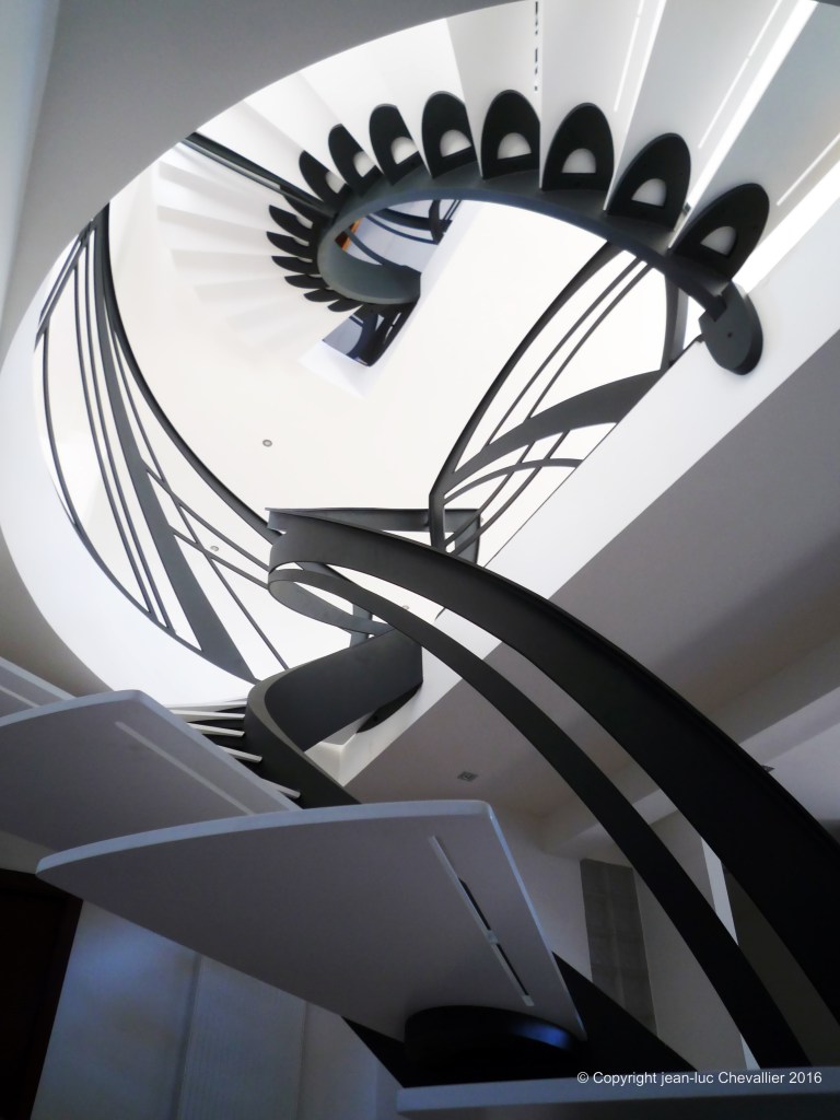 escalier design contemporain