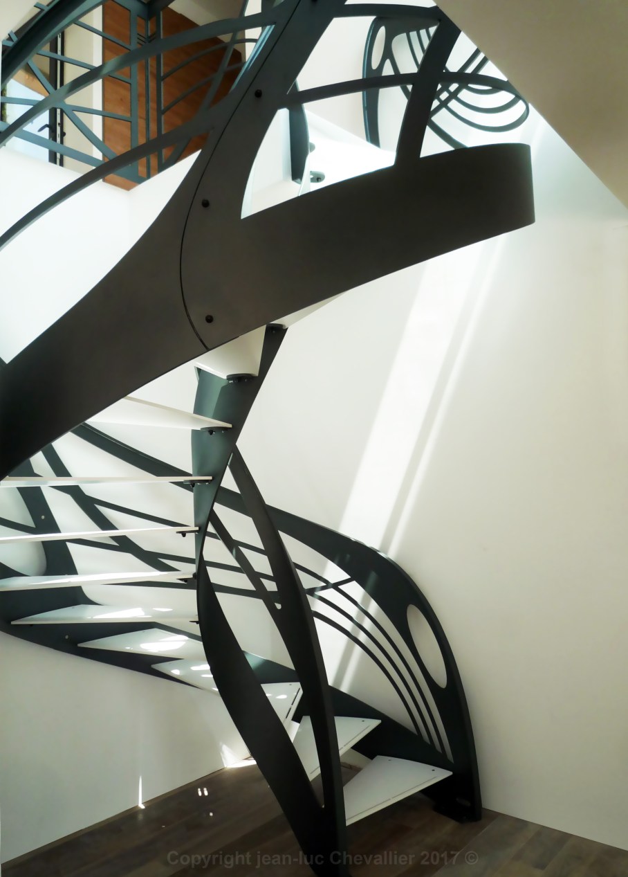 escalier design metal